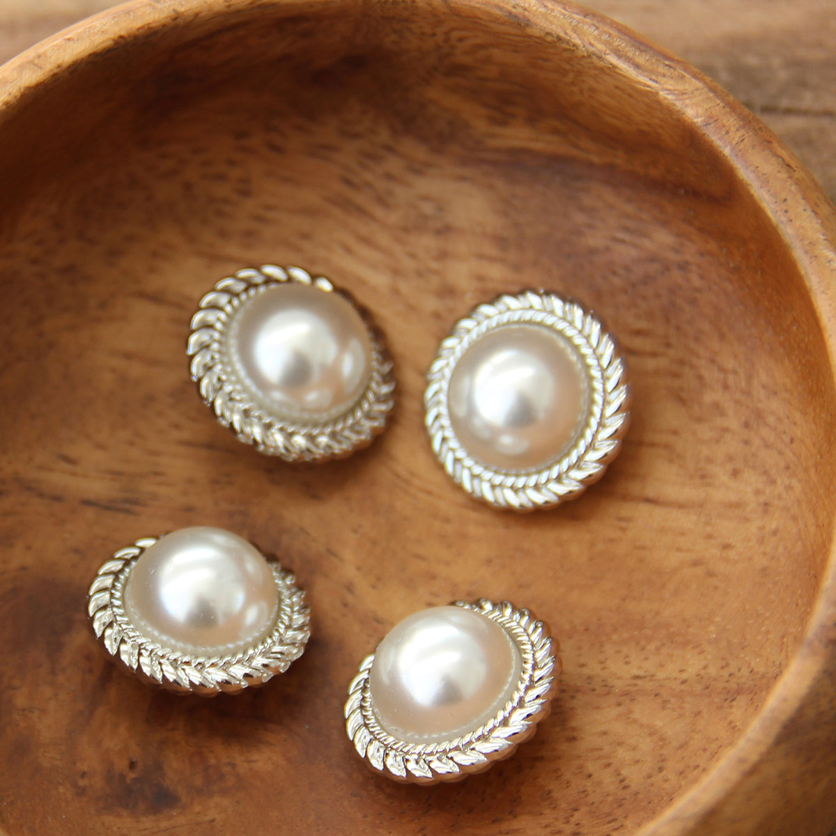 Set of 4 pearl buttons 21 mm - Silver