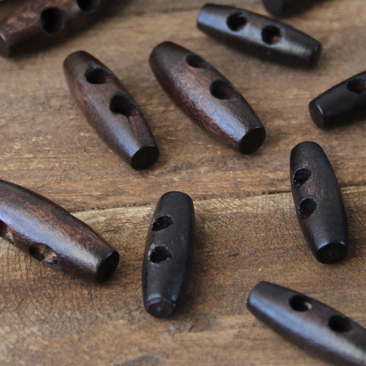 Set of 12 dark brown wood buttons 20 mm