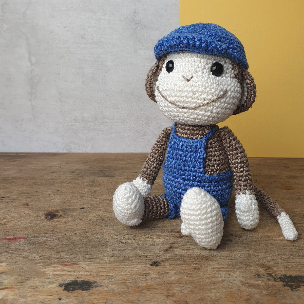 Crochet kit - Bryan the monkey