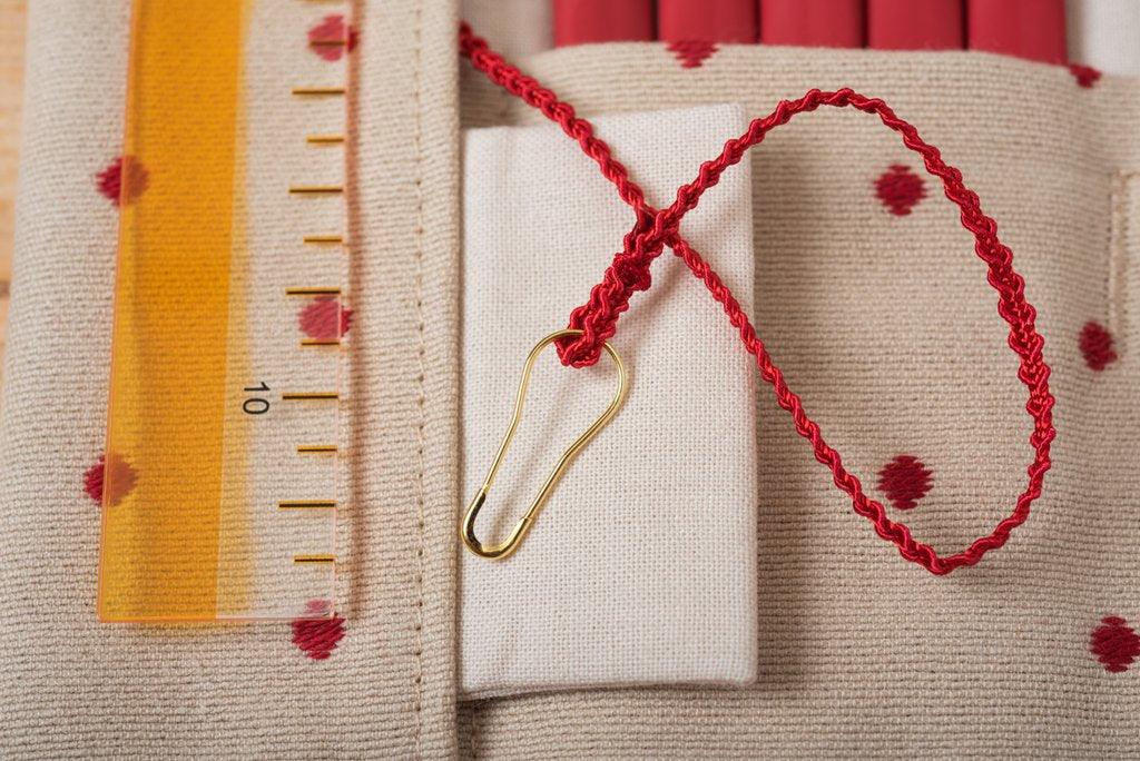 Tulip Etimo Red Hooks Set