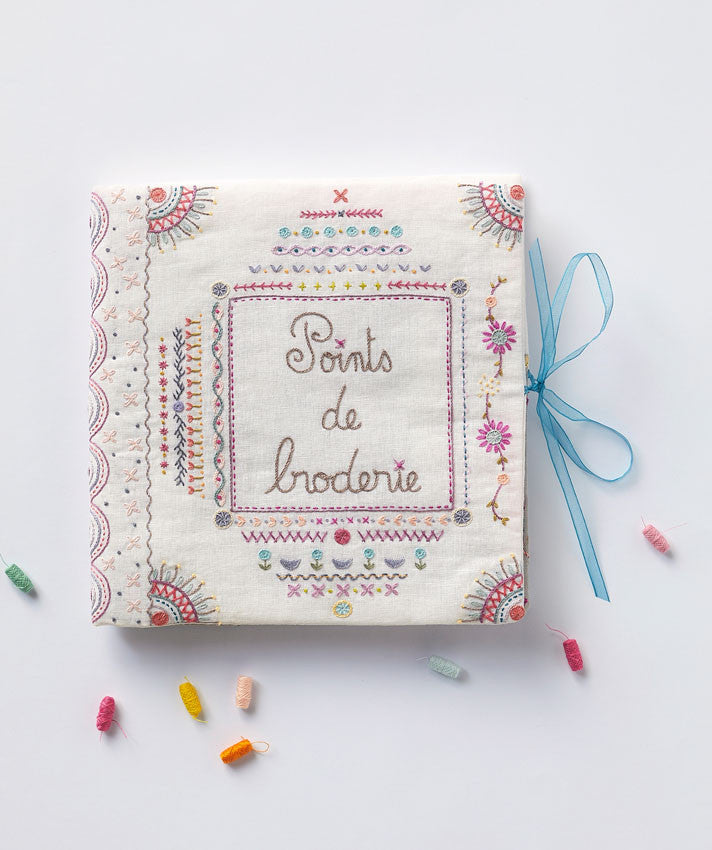 Livre leçon de broderie - 54 points