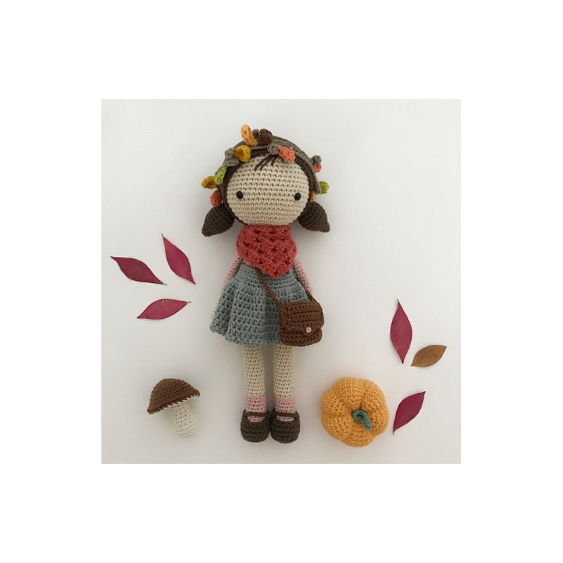 Book Lulu hook dolls