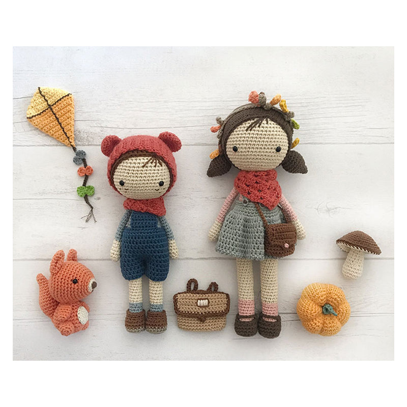 Book Lulu hook dolls