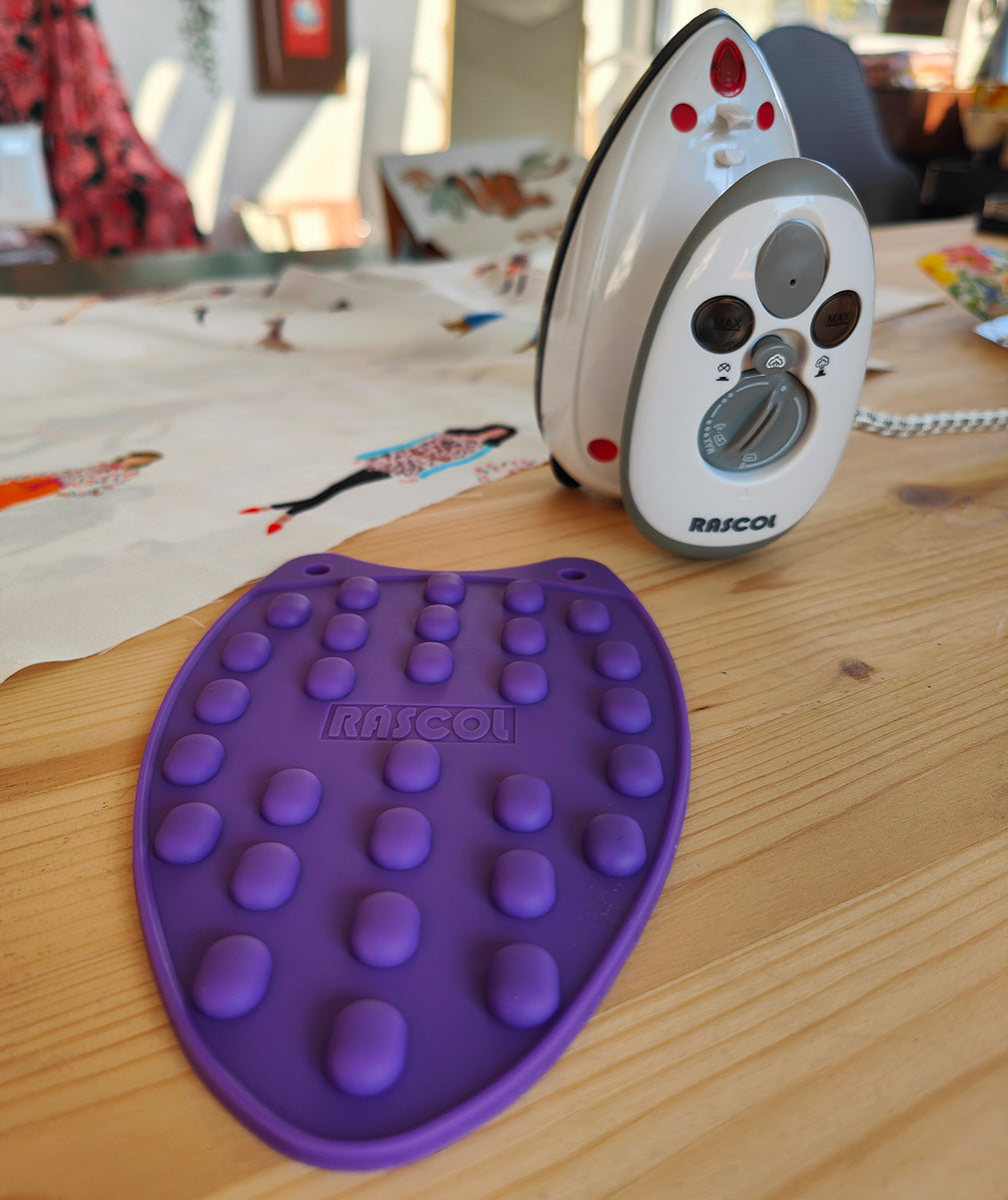 Redded mini silicone iron - purple