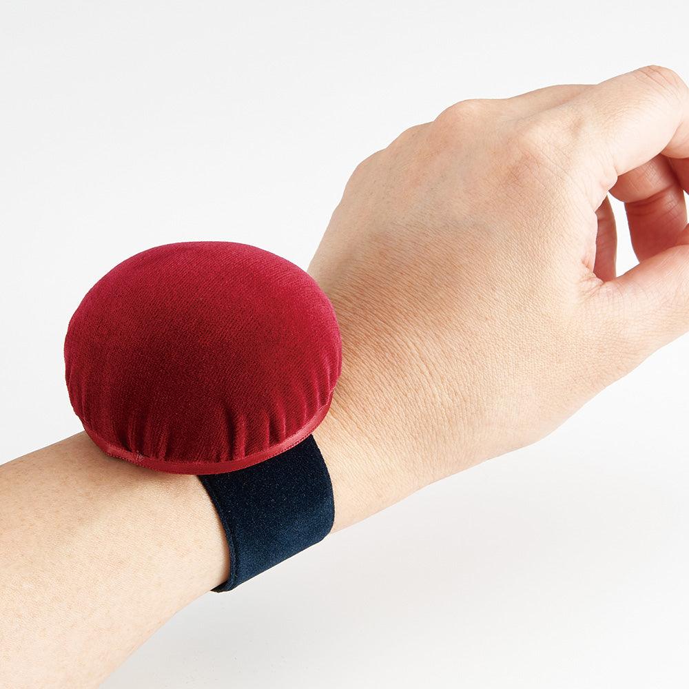 Bracelet pour épingles auto-ajustable Clover