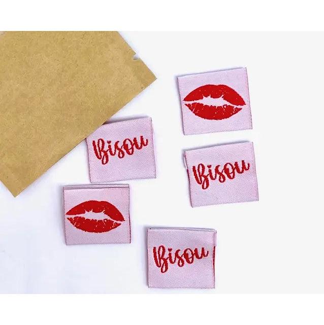 Set of 5 labels woven to sewing kiss