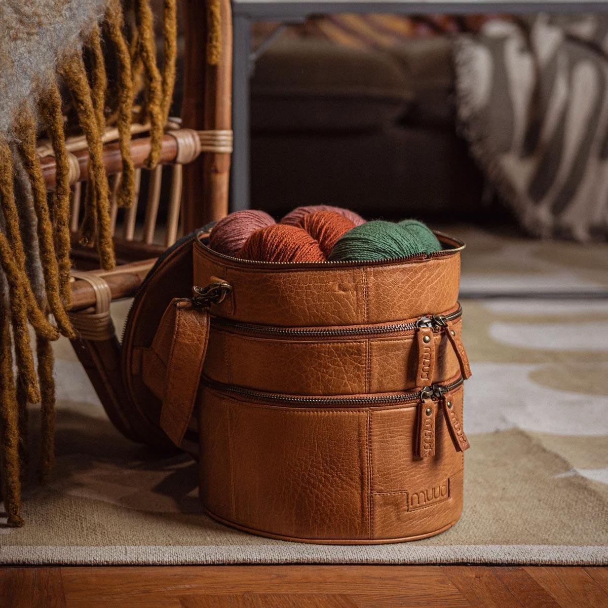 Leather storage bag for Muud Bturn knitting - whiskey