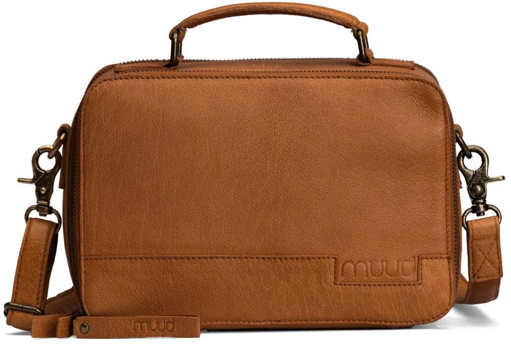 Muud Lilly Crossbody - Whisky -Stricken und Häkelbeutel