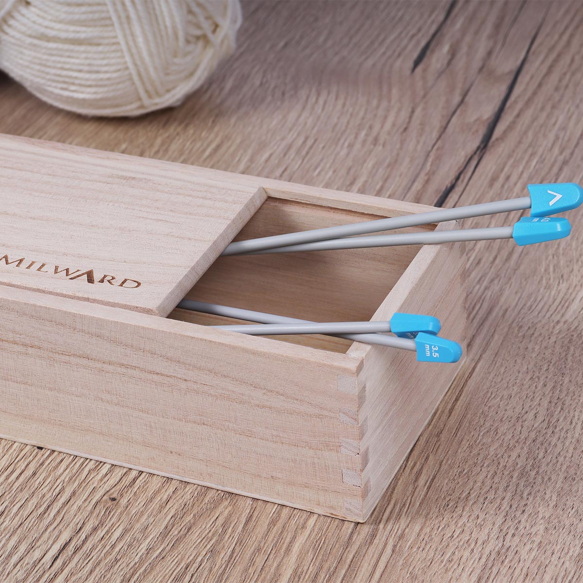 Wood storage box for knitting needles