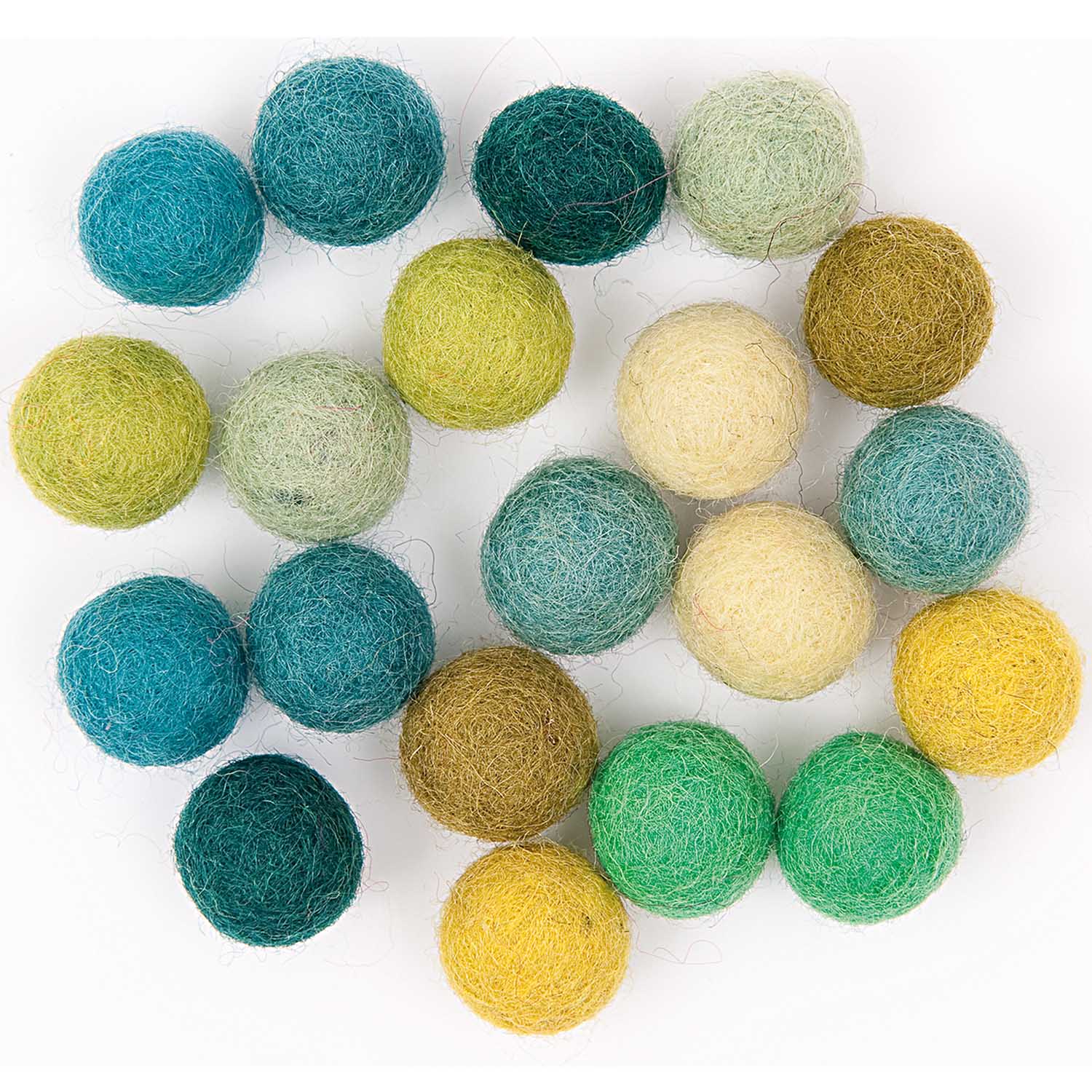 Felt balls - Green mixed