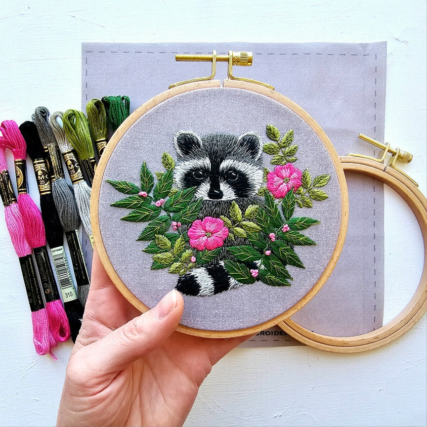 Kit embroidery - Raccoon