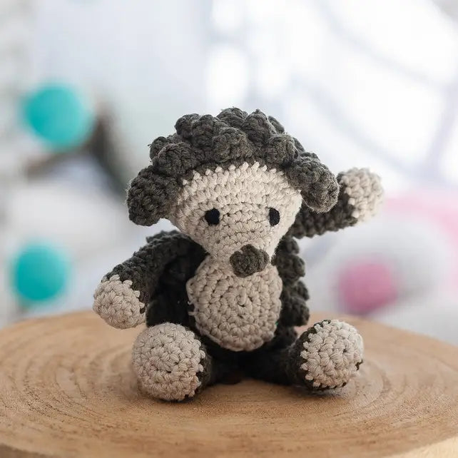 Crochet kit - Hazel the hedgehog