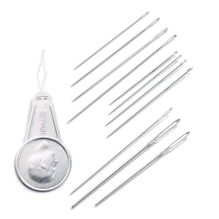 Assortment of 50 sewing needles, withdraw and line