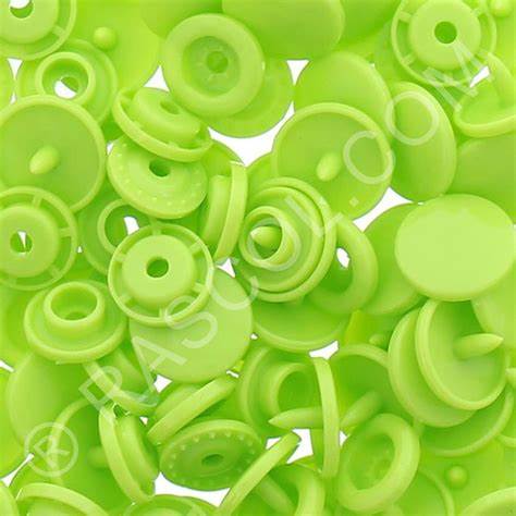 Sachet of 25 Round Kam Resin Pressures - Apple green