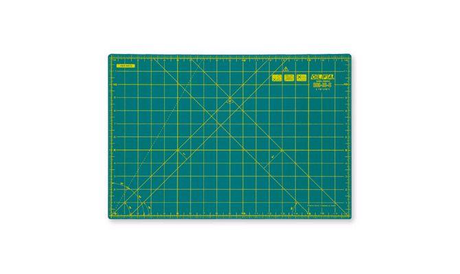 OLFA patchwork cutting board 30 x 45 cm