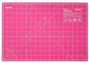 Planche de découpe patchwork Olfa 30 x 45 cm - Rose