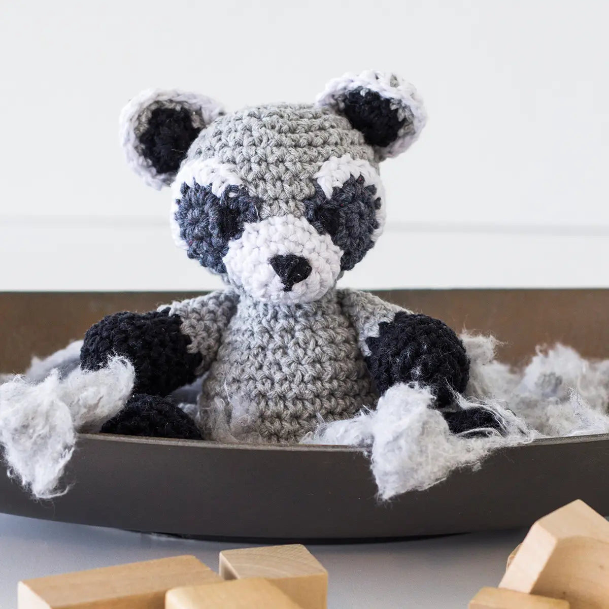 Crochet kit - Ricky the raccoon