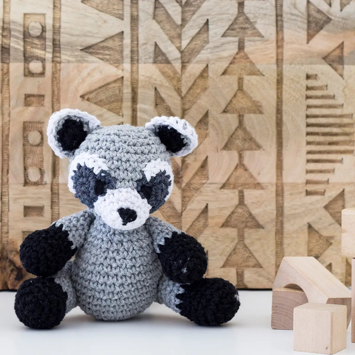 Crochet kit - Ricky the raccoon